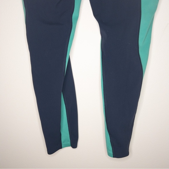 Athleta Yin 7/8 Tight Leggings - Picture 6 of 8